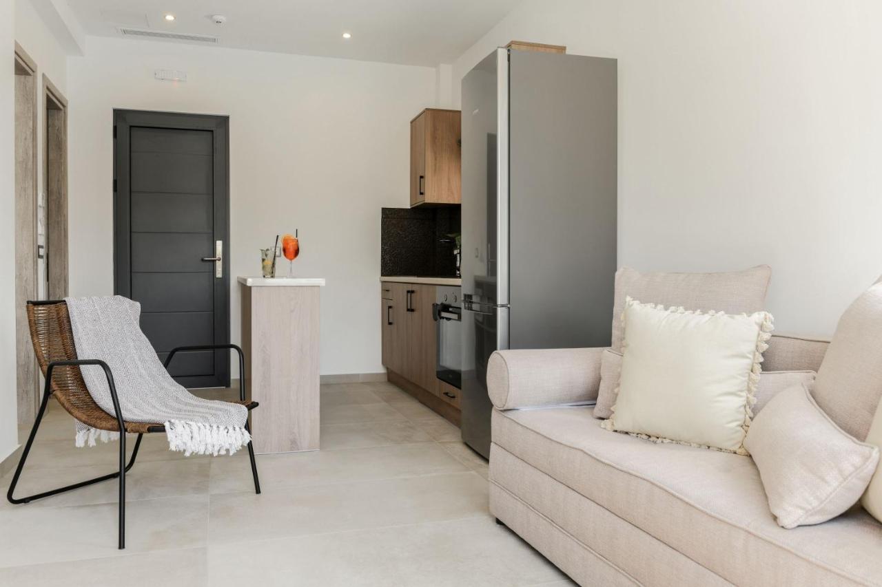 Lagoon Luxury Suites Vasilikí Екстериор снимка